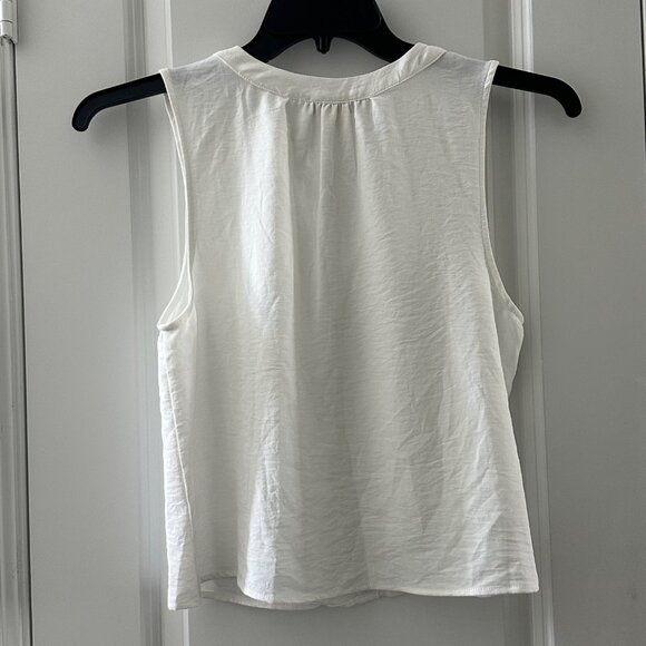 Monteau Los Angeles Sleeveless White Blouse M 100% Polyester Lightweight - Picture 2 of 8